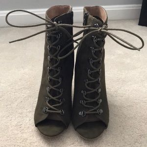 NWOT Army green suede heels